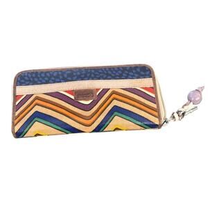 Fossil Key-Per Coated Canvas Zig Zag Print Zipper Purse Wristlet Wallet